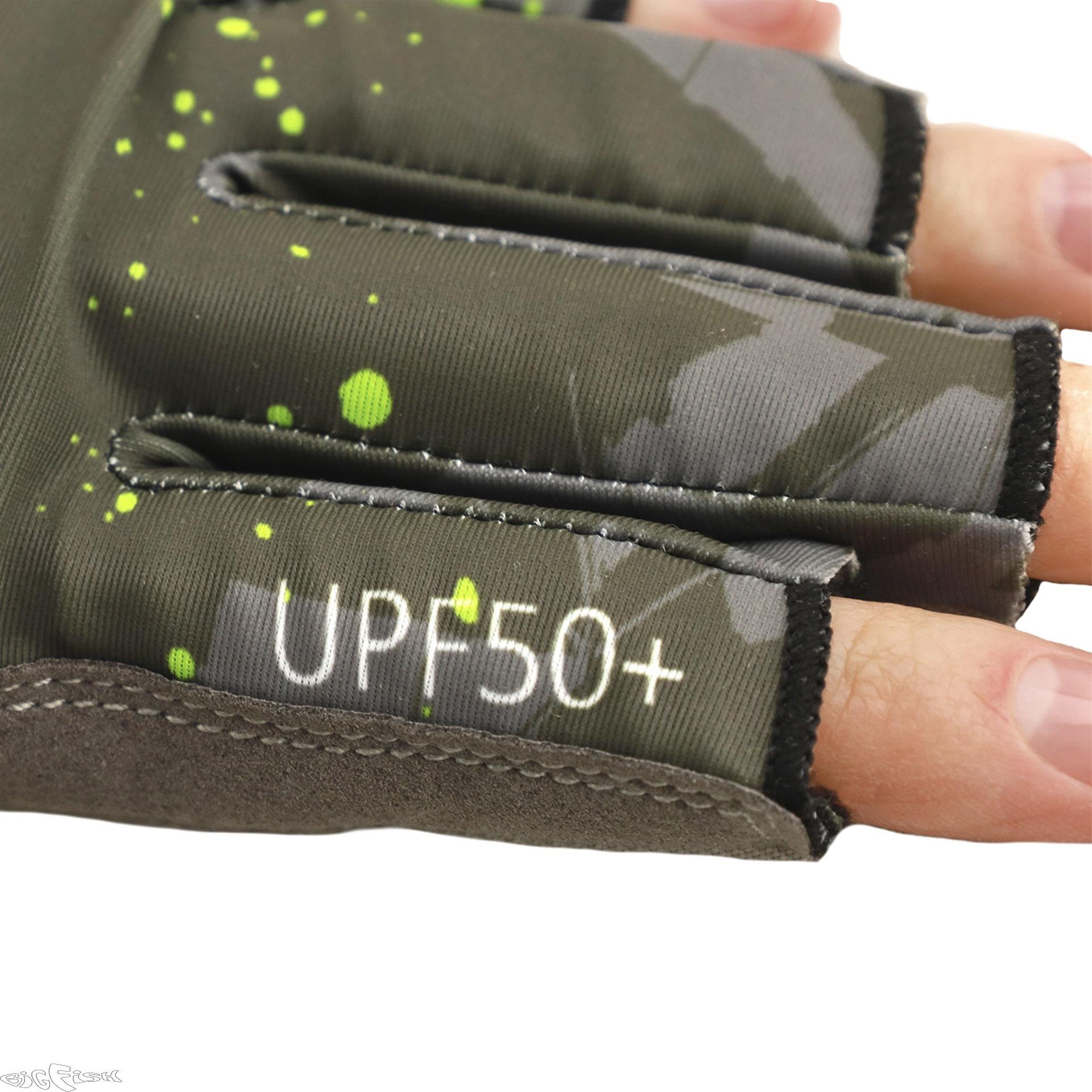 картинка Перчатки для рыбалки летние Aquatic UPF50+ (цвет: camo dark, размер L/XL) от магазина BigFish